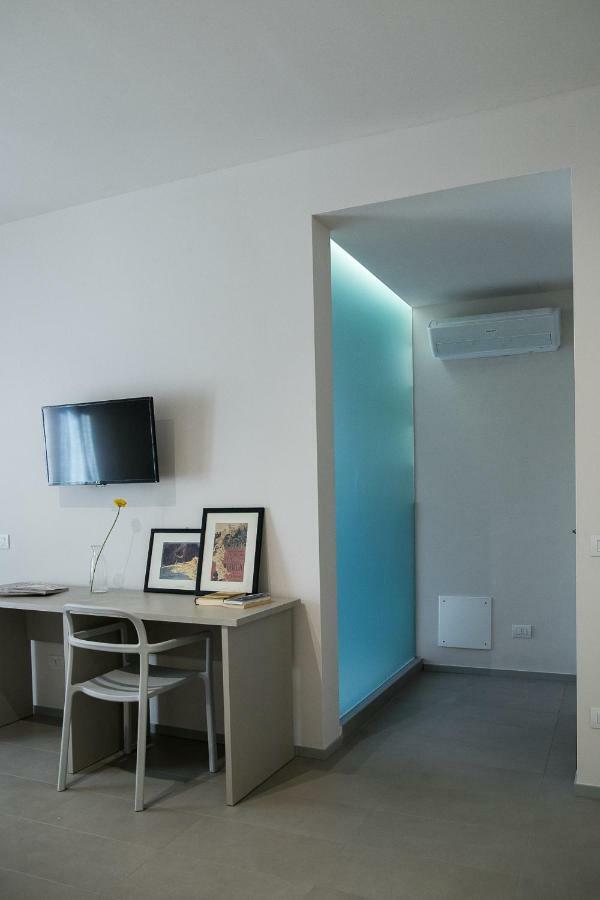Domus Blu Parma Hotel Bagian luar foto